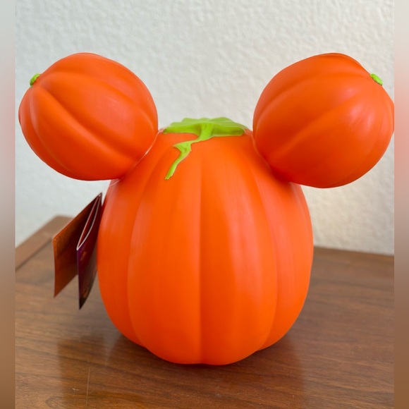 2024 Disney’s Mickey Mouse Light-Up Halloween Jack-o-Lantern - Picture 2 of 10